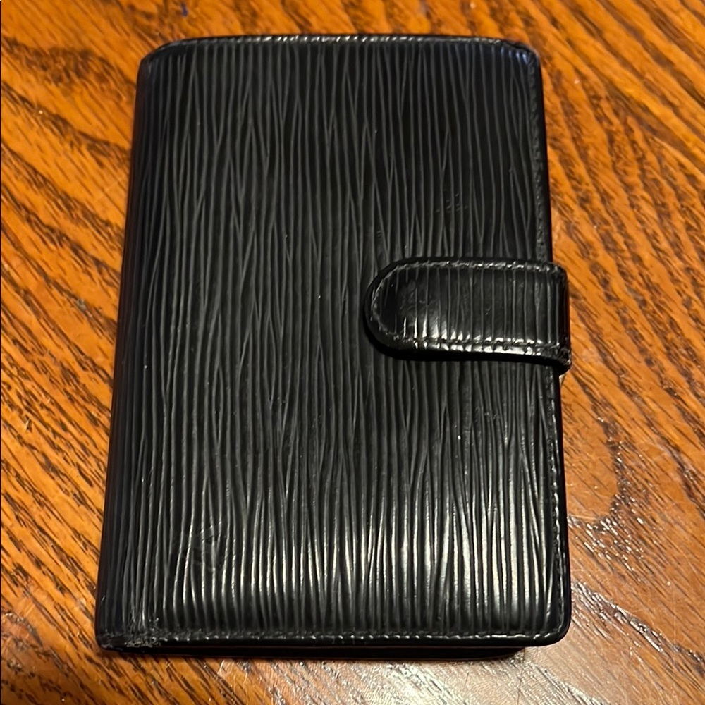 Louis Vuitton Black Snap Cosure Wallet